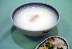 お粥は口当たり抜群